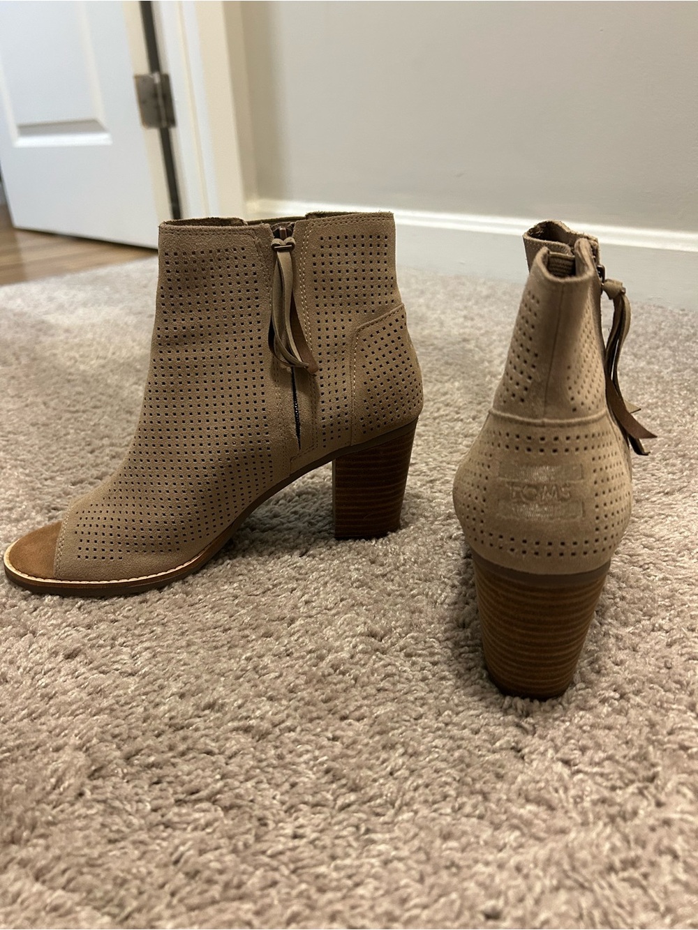 Toms Perforated Taupe Peep-Toe Ankle Booties with Block Heel - size 9